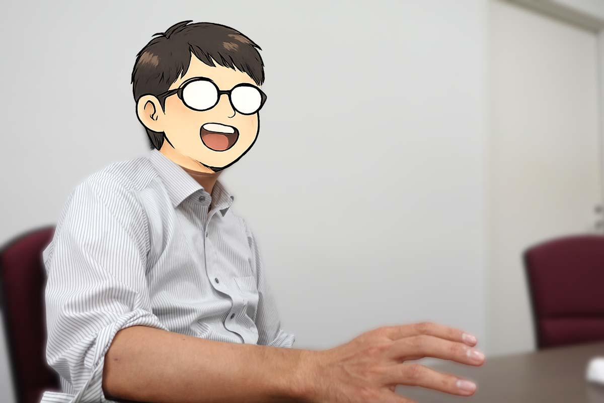 笑顔で話す霞が関さん(顔はイラストで隠しています)